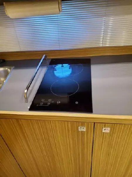 2013 Azimut Atlantis 38