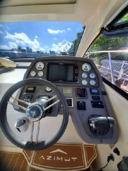 2013 Azimut Atlantis 38