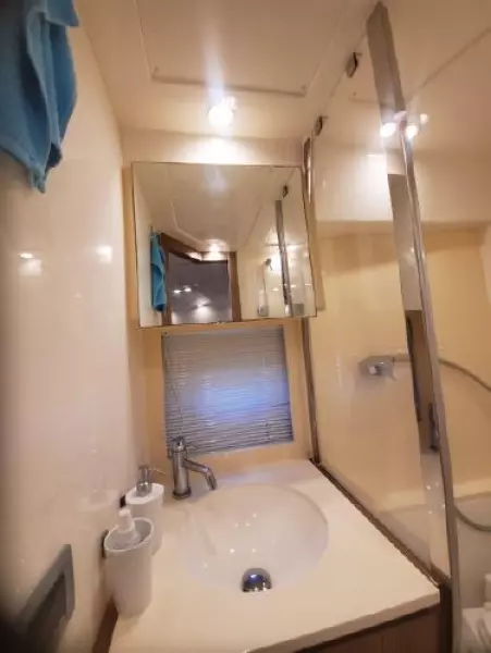 2013 Azimut Atlantis 38