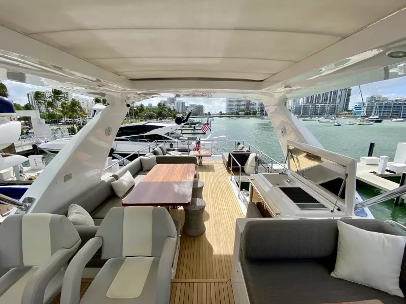 2018 Azimut Flybridge