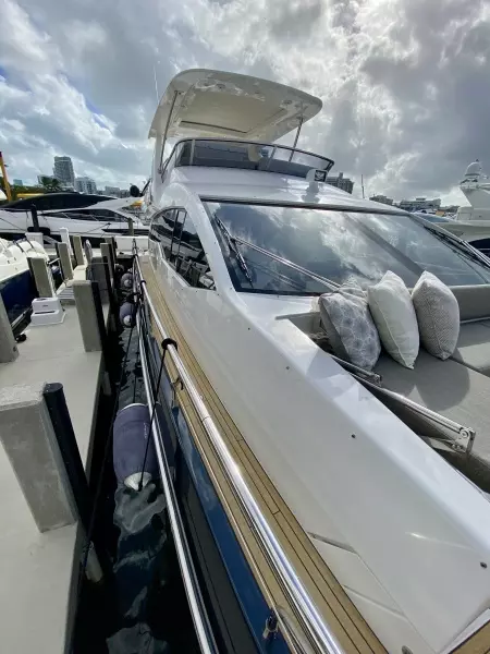 2018 Azimut Flybridge