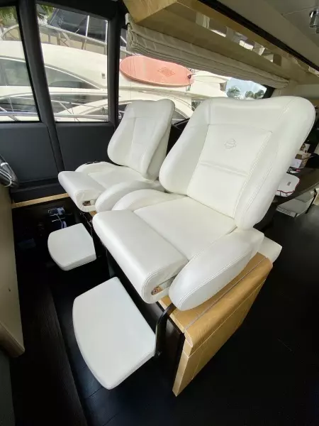 2018 Azimut Flybridge
