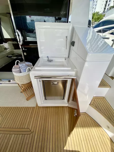 2018 Azimut Flybridge