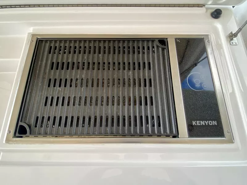 2018 Azimut Flybridge