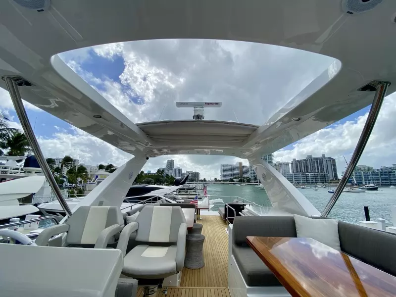 2018 Azimut Flybridge