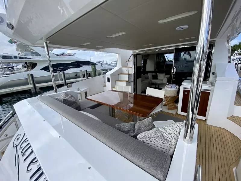2018 Azimut Flybridge