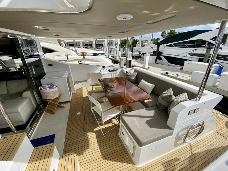 2018 Azimut Flybridge