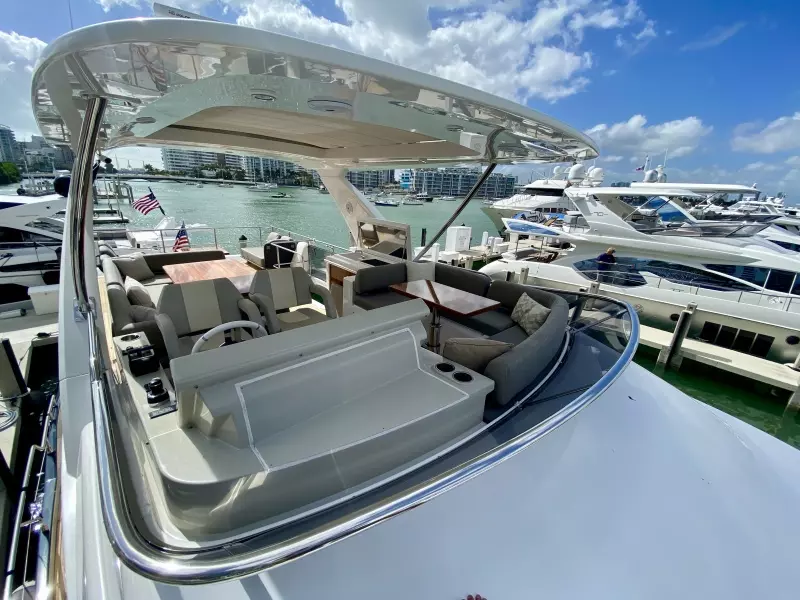 2018 Azimut Flybridge