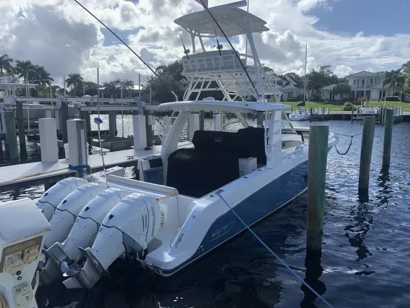 2017 Boston Whaler 420 Outrage