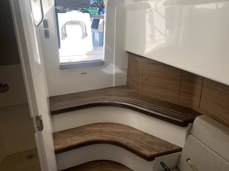 2017 Boston Whaler 420 Outrage