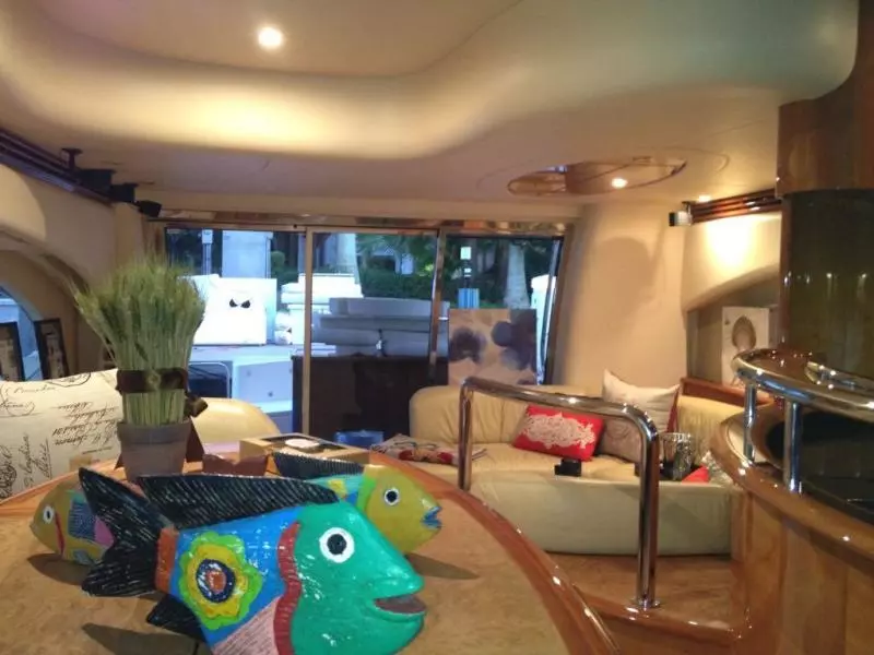 2005 Azimut 62 Evolution