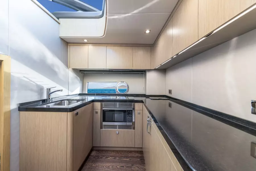 2017 Sunseeker Predator