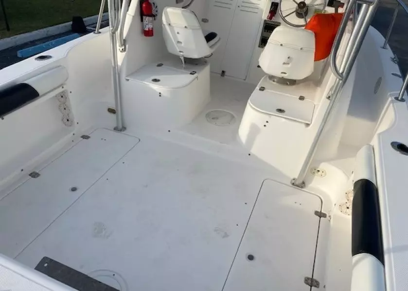 2001 Century 2300 Walkaround