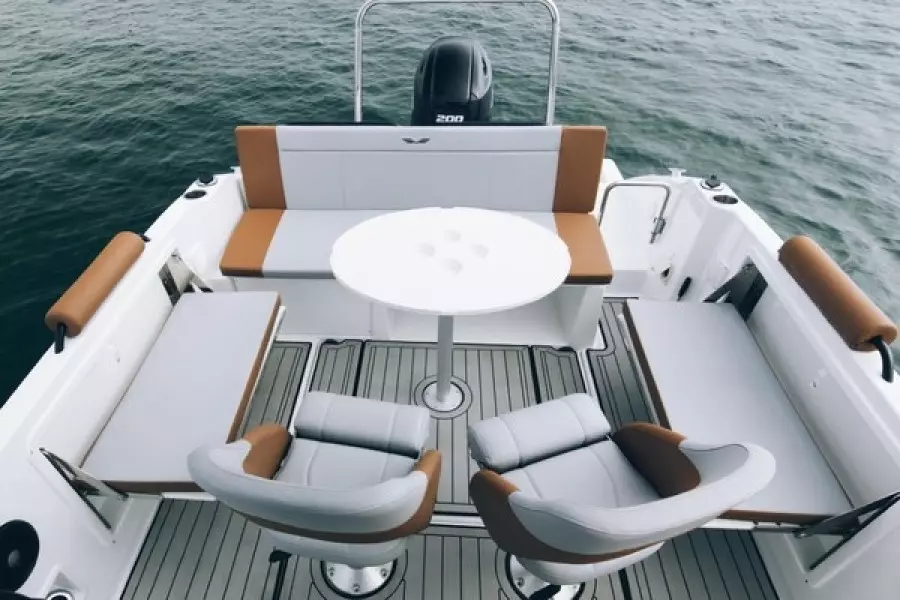 2026 Beneteau Flyer 7 Spacedeck