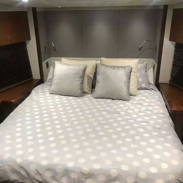 2015 Sunseeker Predator