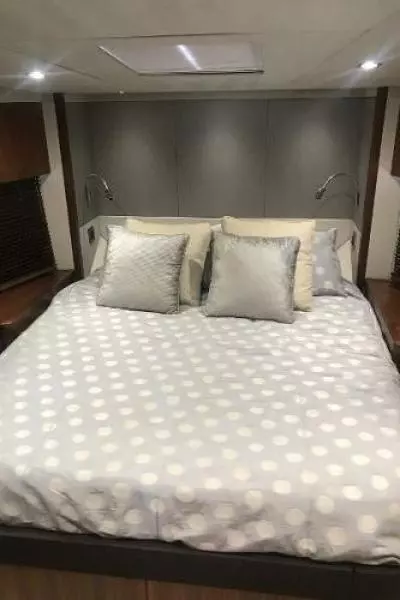 2015 Sunseeker Predator