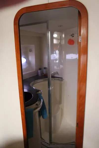 2000 Carver Trojan 440 Express