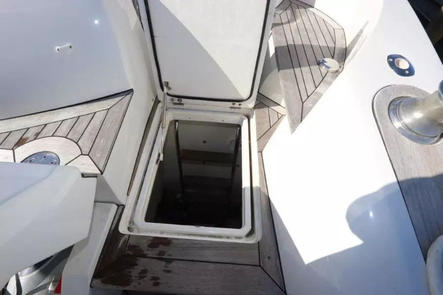 2004 Sunseeker Predator