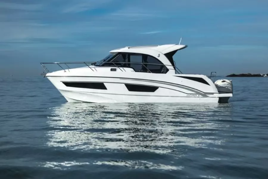 2025 Beneteau Antares 9