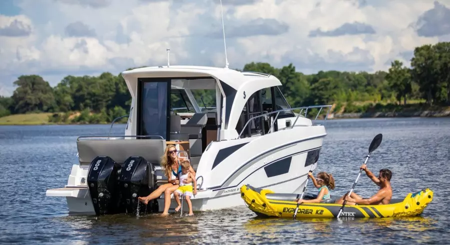 2025 Beneteau Antares 9