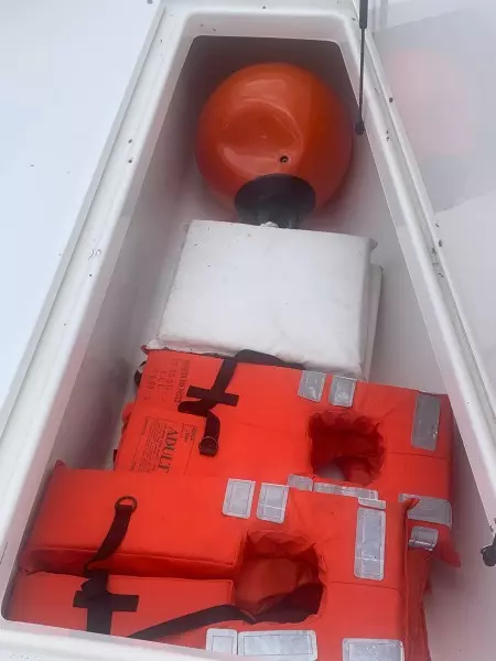 2001 Venture 34 Center Console