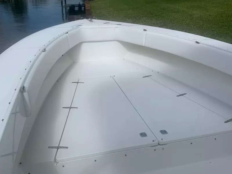 2001 Venture 34 Center Console