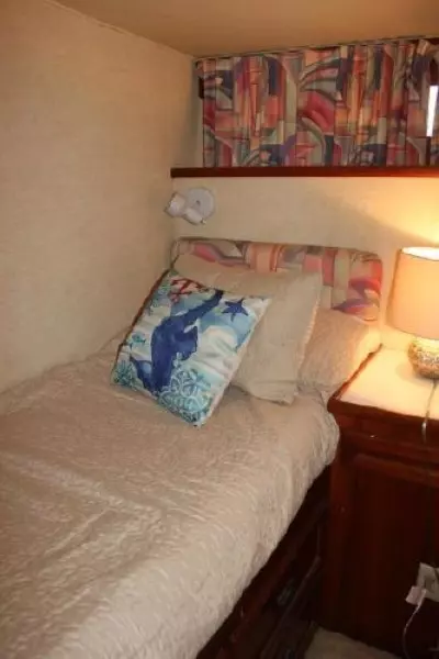 1977 Pacemaker 66 Motoryacht