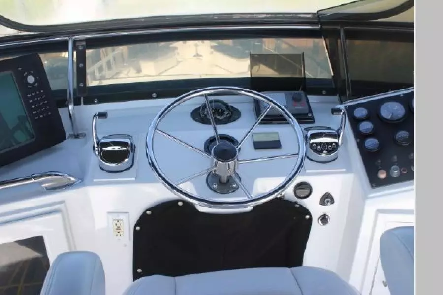 1977 Pacemaker 66 Motoryacht