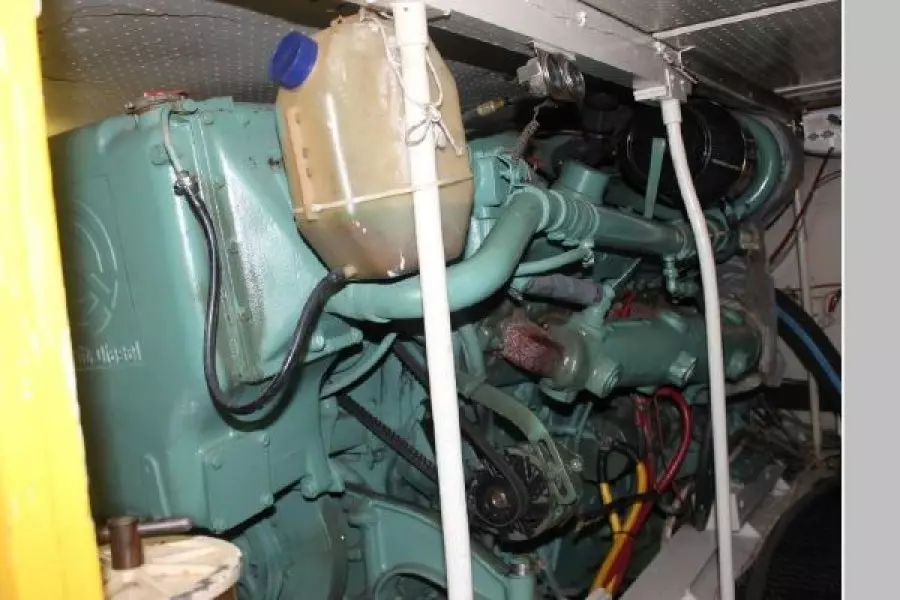 1977 Pacemaker 66 Motoryacht