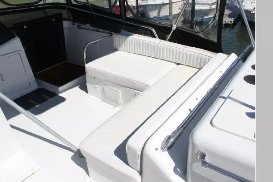 1977 Pacemaker 66 Motoryacht