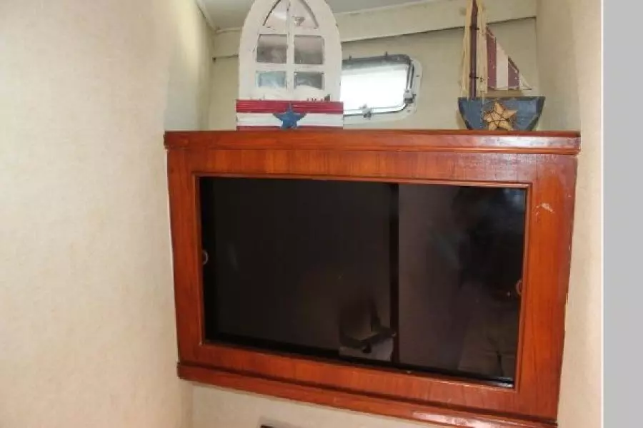 1977 Pacemaker 66 Motoryacht