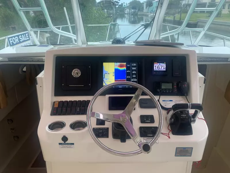 2015 World Cat 320 EC