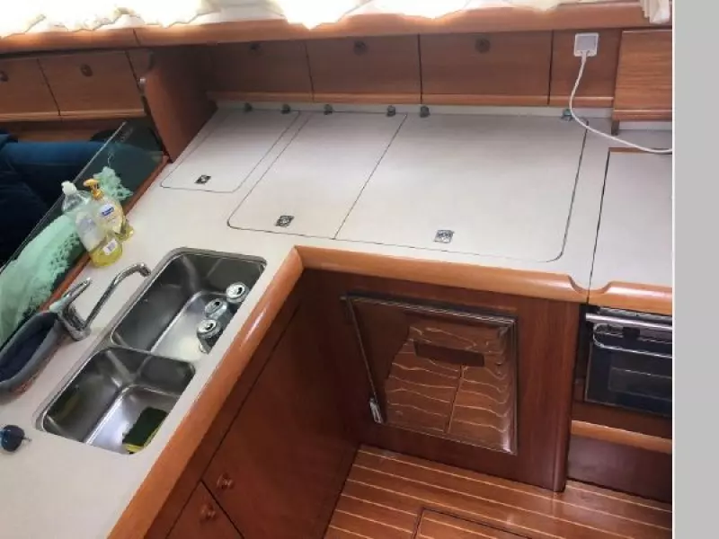 2005 Jeanneau Sun Odyssey 43 DS