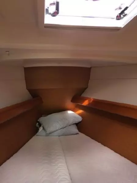 2013 Jeanneau 379 Sun Odyssey