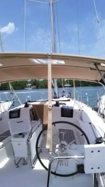 2013 Jeanneau 379 Sun Odyssey