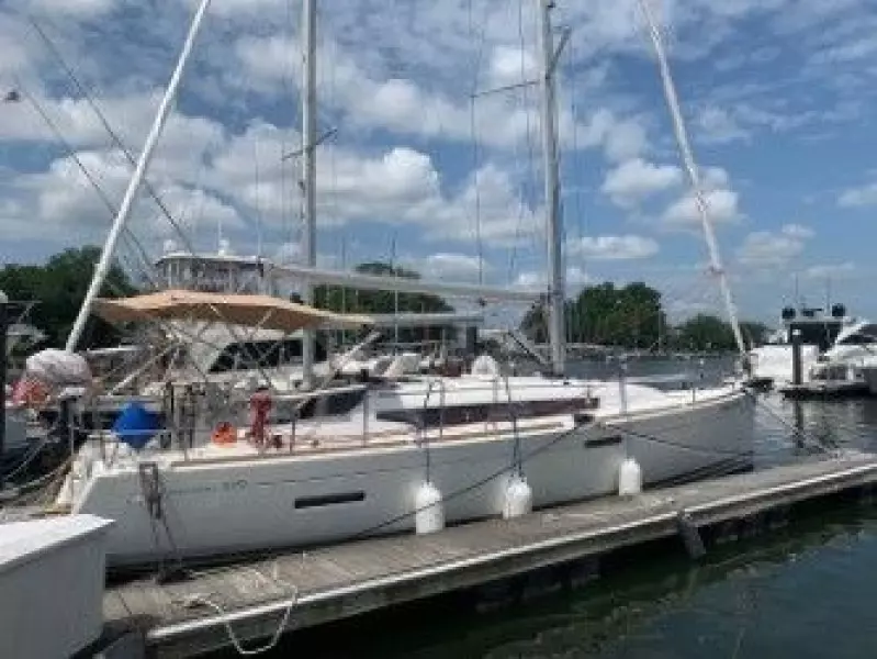 2013 Jeanneau 379 Sun Odyssey