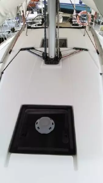 2013 Jeanneau 379 Sun Odyssey