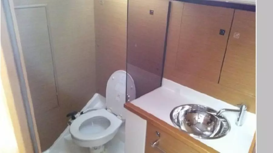 2013 Jeanneau 379 Sun Odyssey