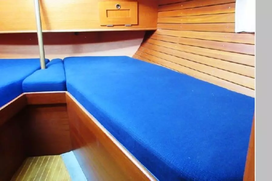 1988 Hallberg-Rassy 352