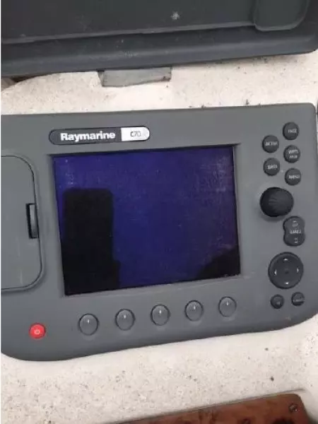 2005 Larson Cabrio 330