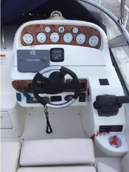 2005 Larson Cabrio 330