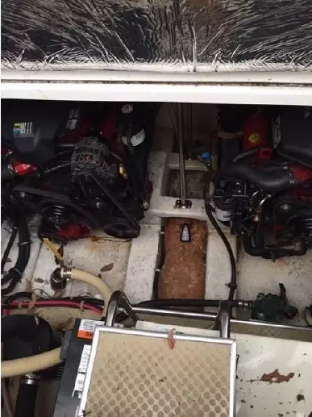 2005 Larson Cabrio 330