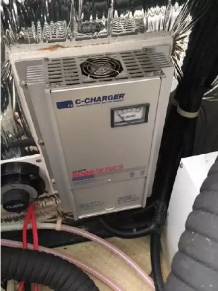 2005 Larson Cabrio 330