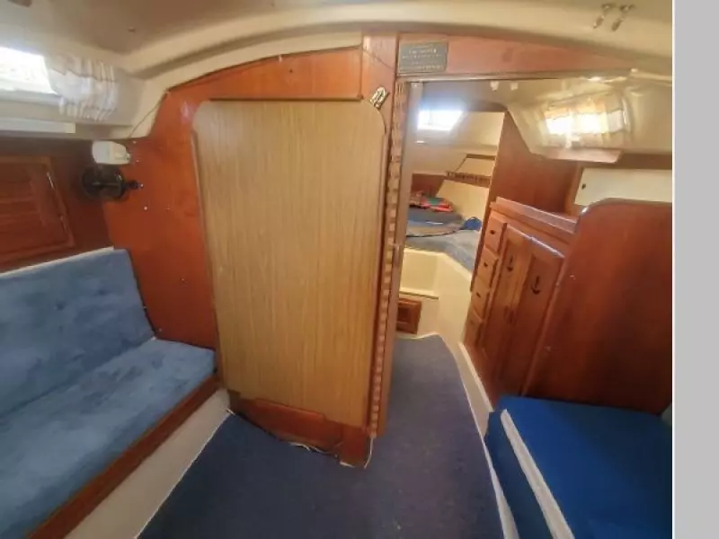 1983 Catalina 30