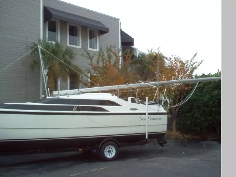 2005 Macgregor 26M