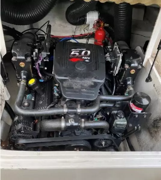 2003 Sea Ray 220 Sundeck