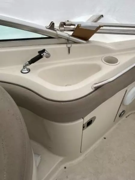 2003 Sea Ray 220 Sundeck