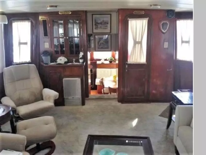 1985 Gulfstar 49 Motor Yacht