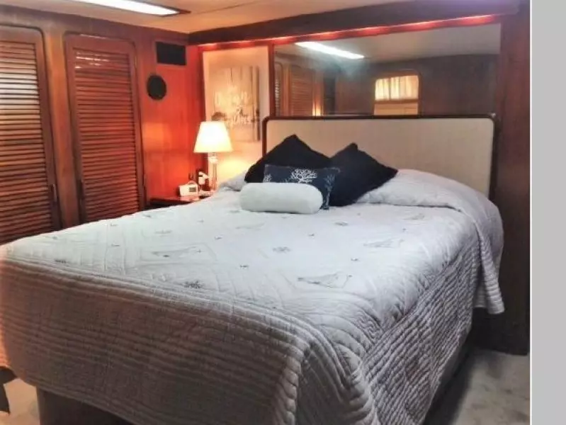 1985 Gulfstar 49 Motor Yacht