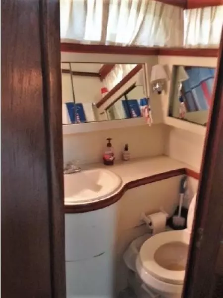 1985 Gulfstar 49 Motor Yacht